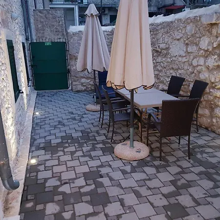 Alice In Wonderland Apartment