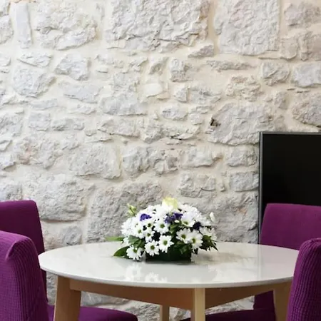 Alice In Wonderland Apartment