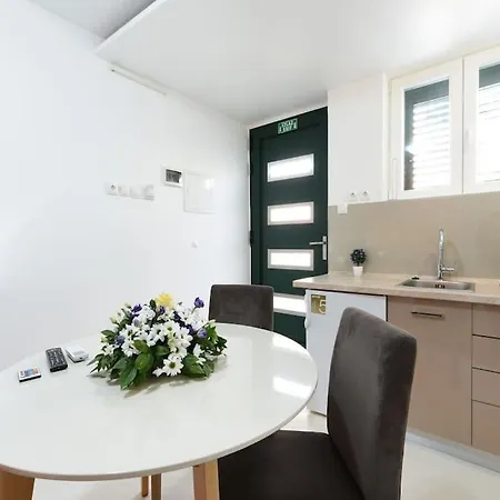 Alice In Wonderland Apartment *