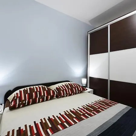 Alice In Wonderland Apartment Sibenik