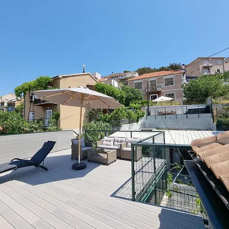 Alice In Wonderland Apartment Sibenik