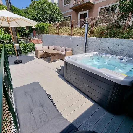 Apartment Alice In Wonderland Sibenik