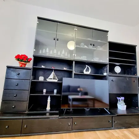 Alice In Wonderland * 希贝尼克