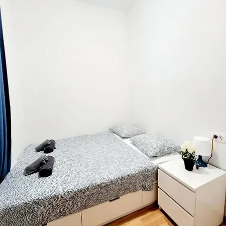 Alice In Wonderland Apartment Sibenik