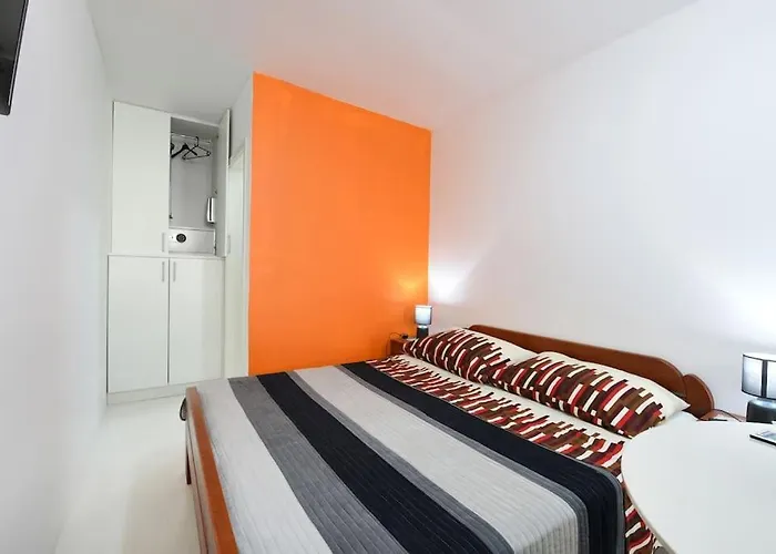 Alice In Wonderland 아파트 *