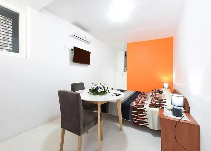 Alice In Wonderland *