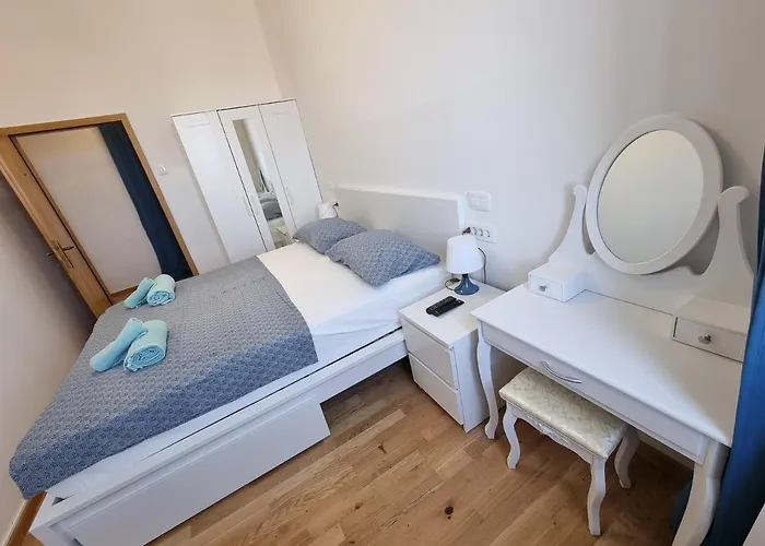 Alice In Wonderland Apartment