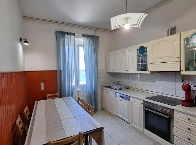 Alice In Wonderland *