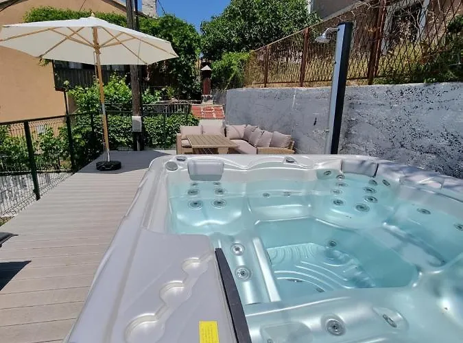 Alice In Wonderland 아파트 *