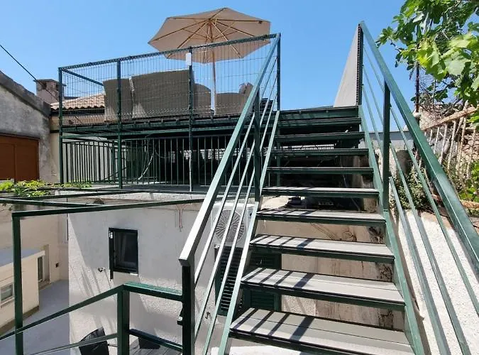 Apartment Alice In Wonderland